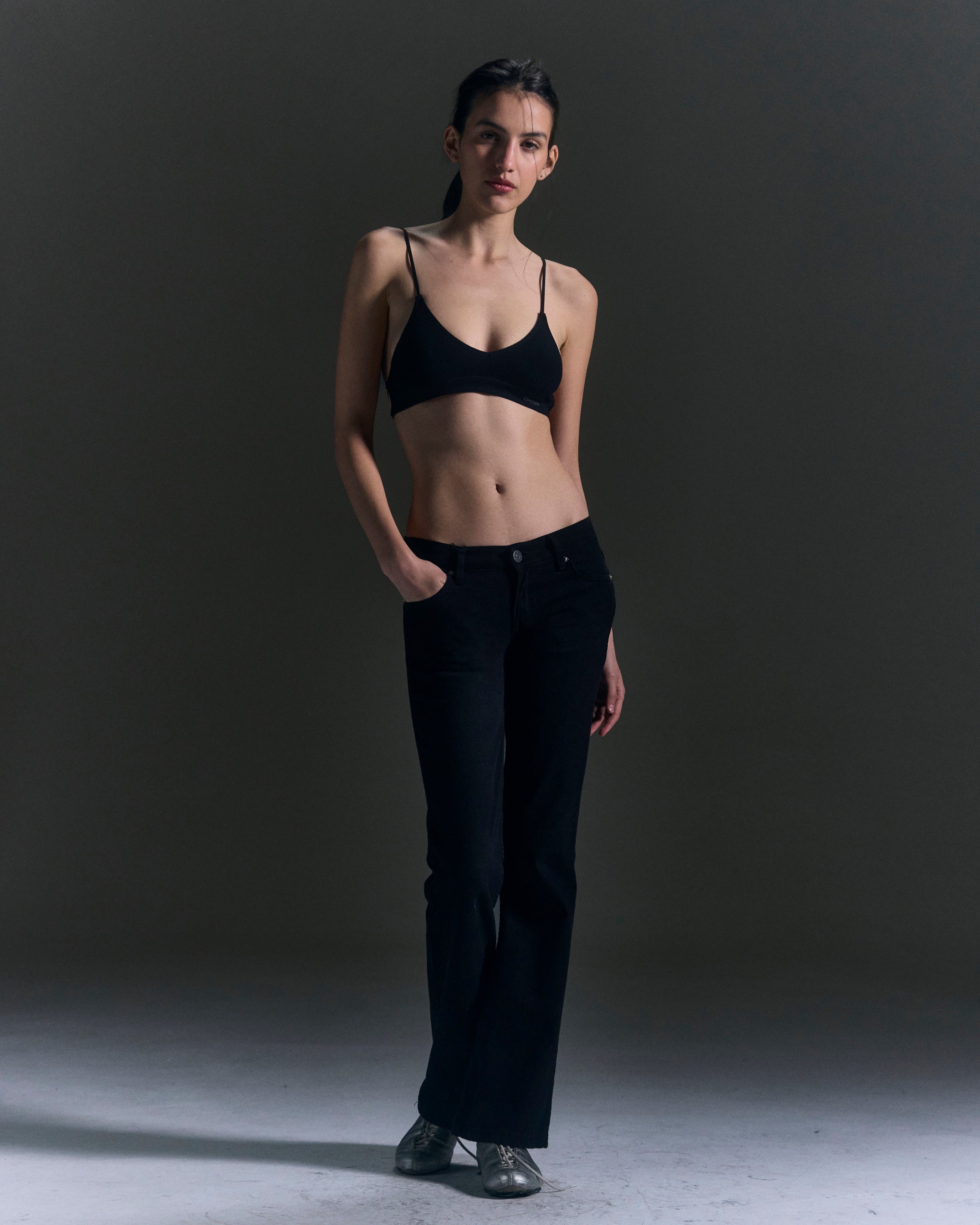 LOW BOOTCUT BLACK