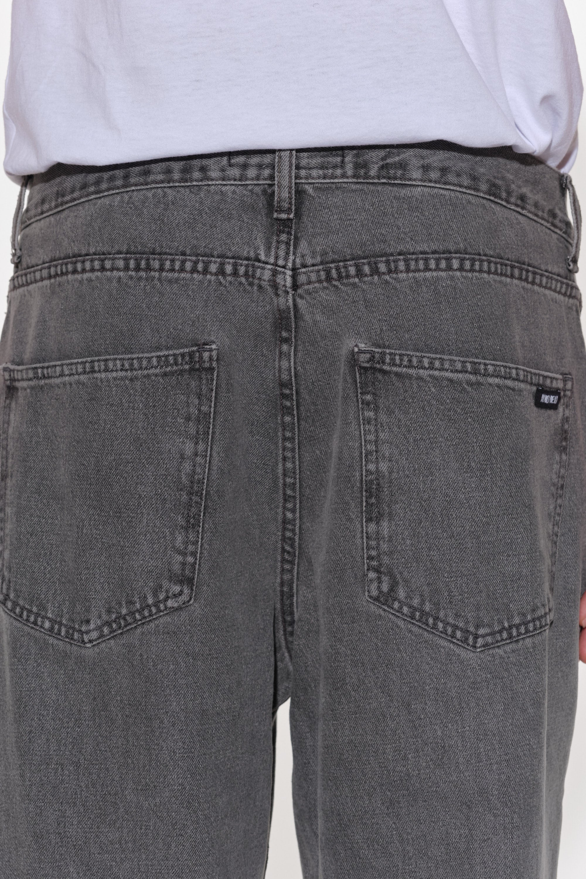 LOOSE LIGHT GREY