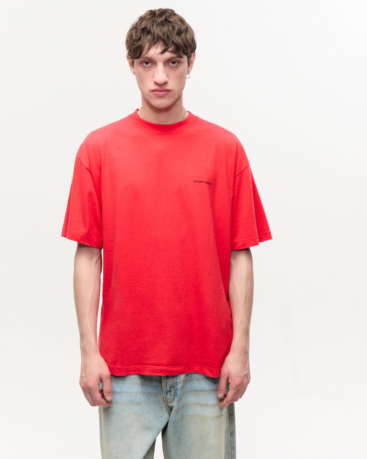 REMERA OVER GASTADA