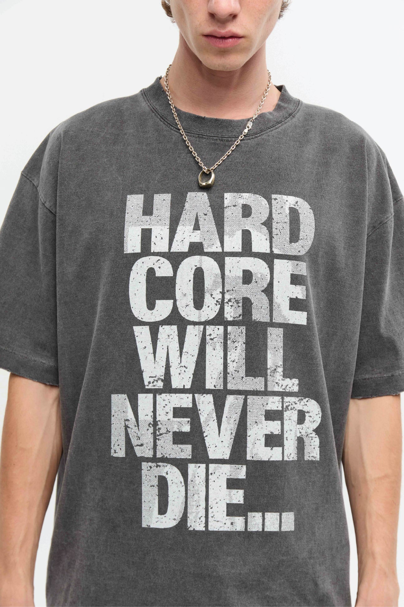 REMERA HARDCORE
