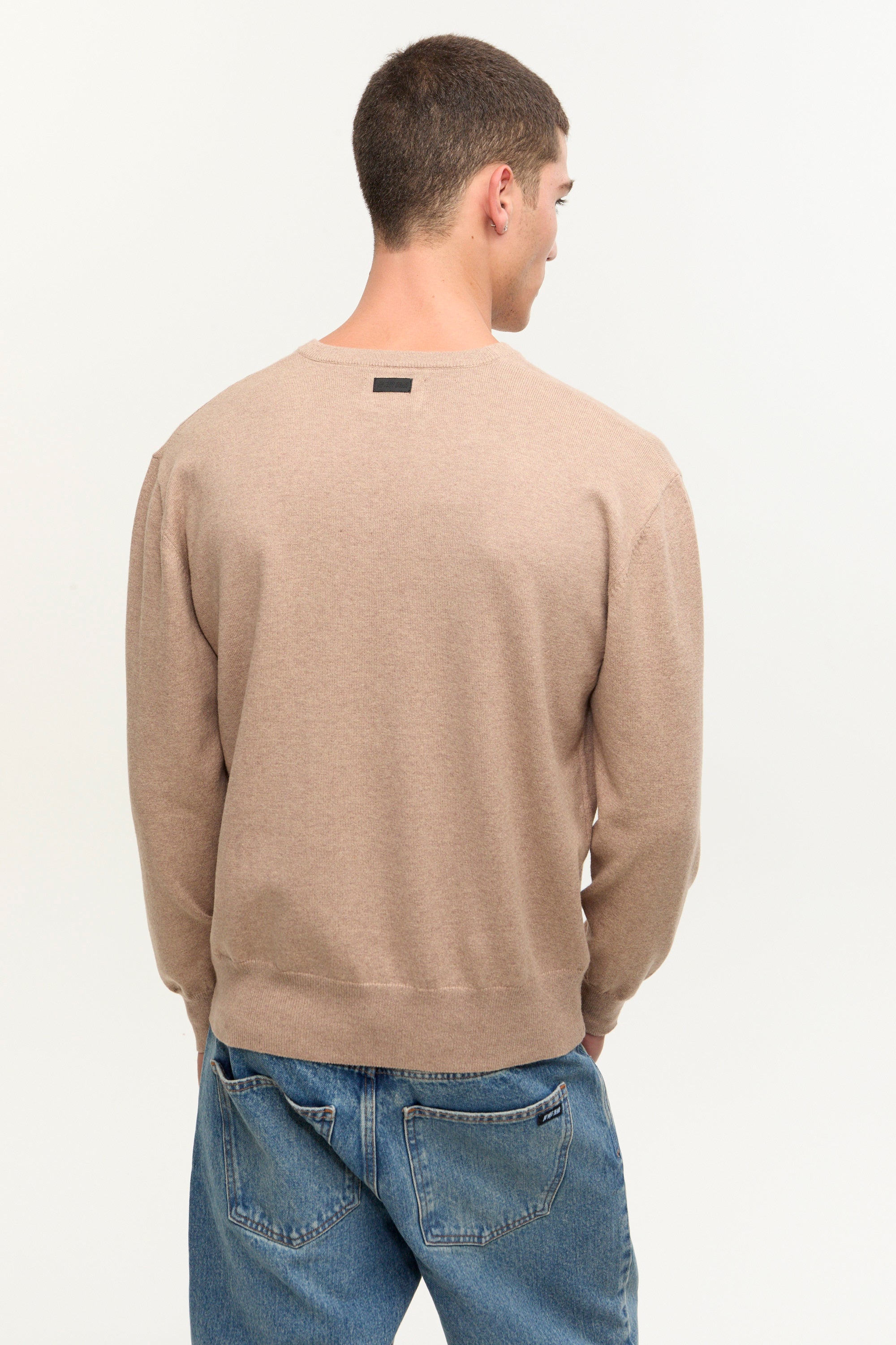 SWEATER V