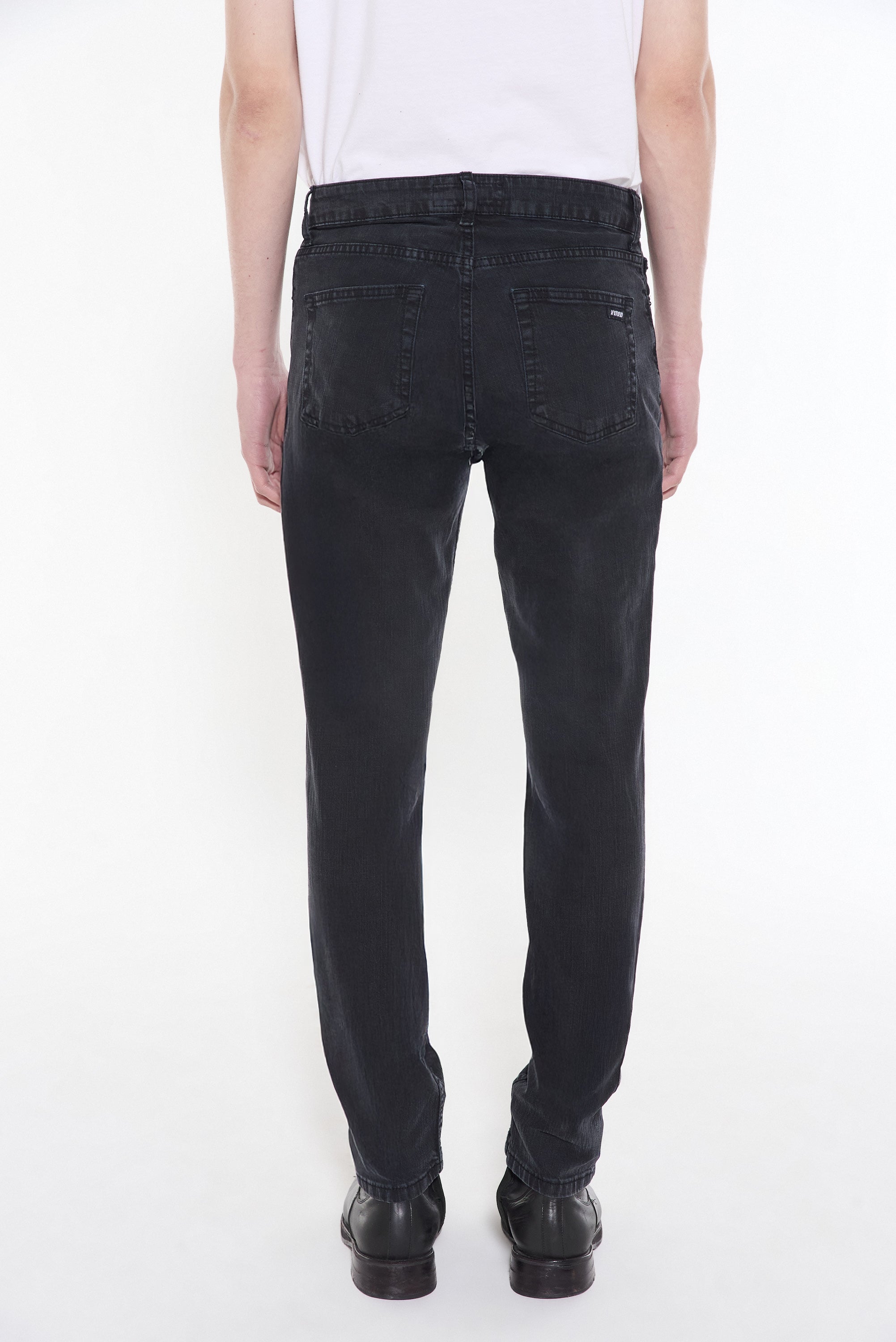 SLIM USED BLACK