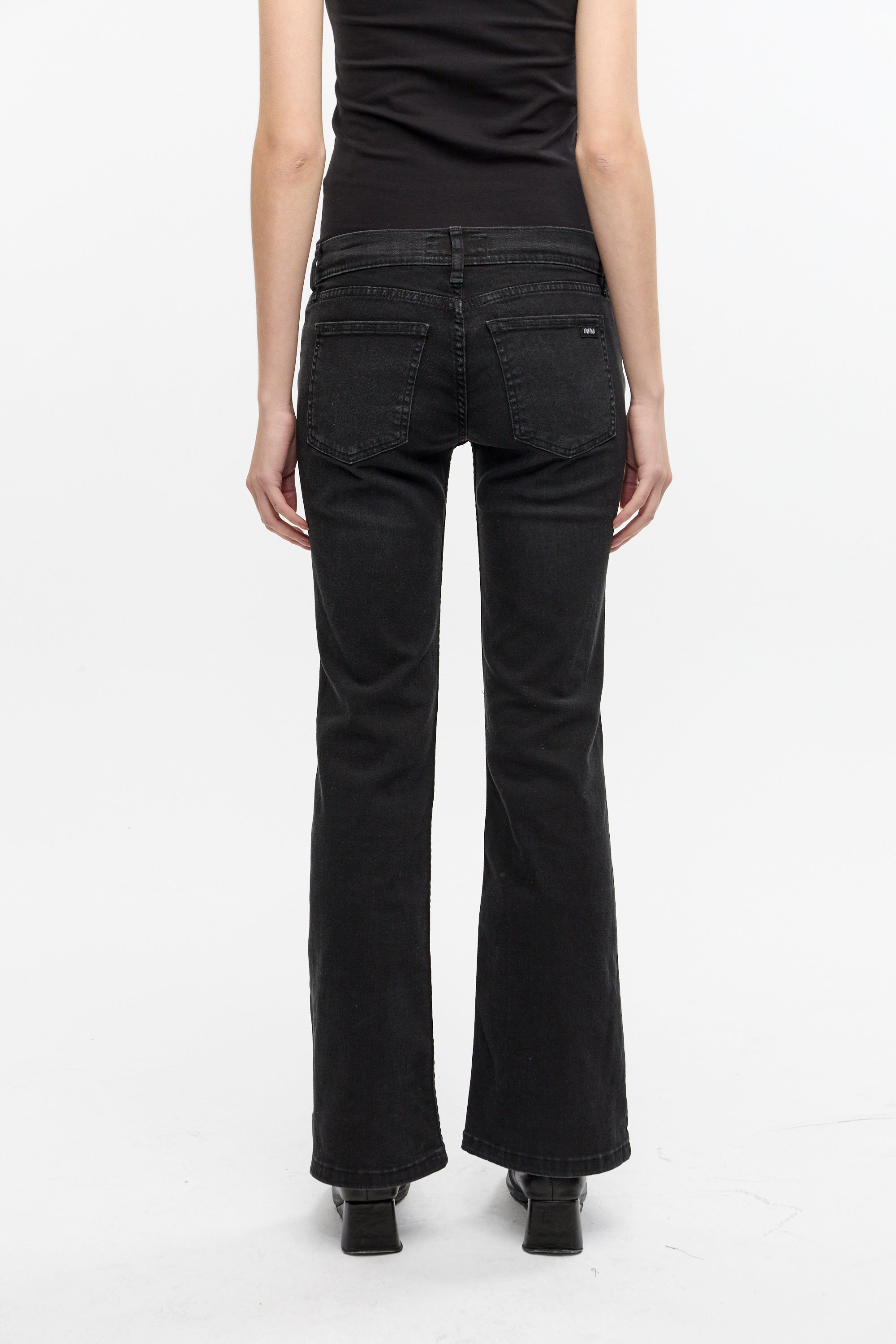 BOOTCUT LOW BLACK