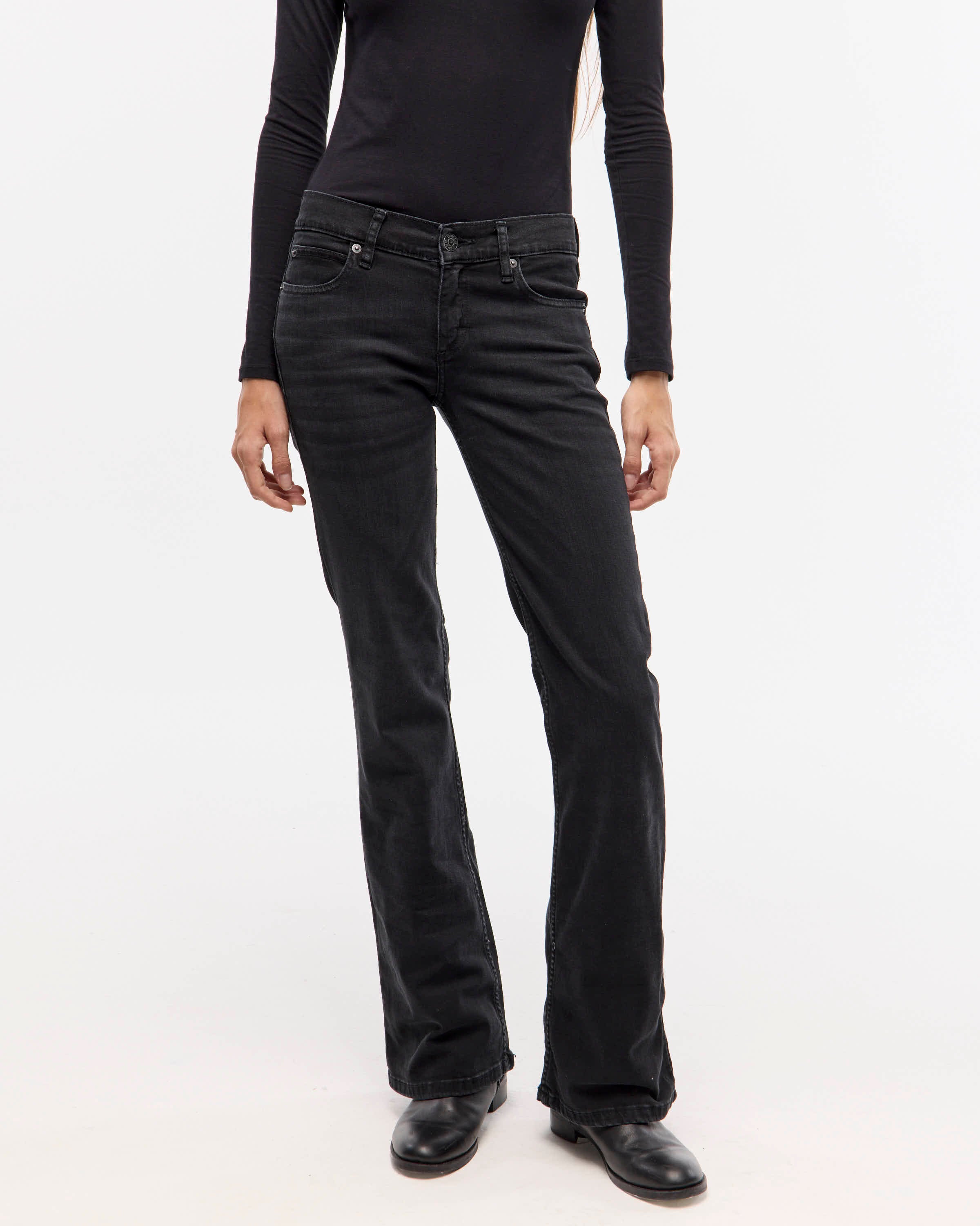 LOW BOOTCUT WORN BLACK