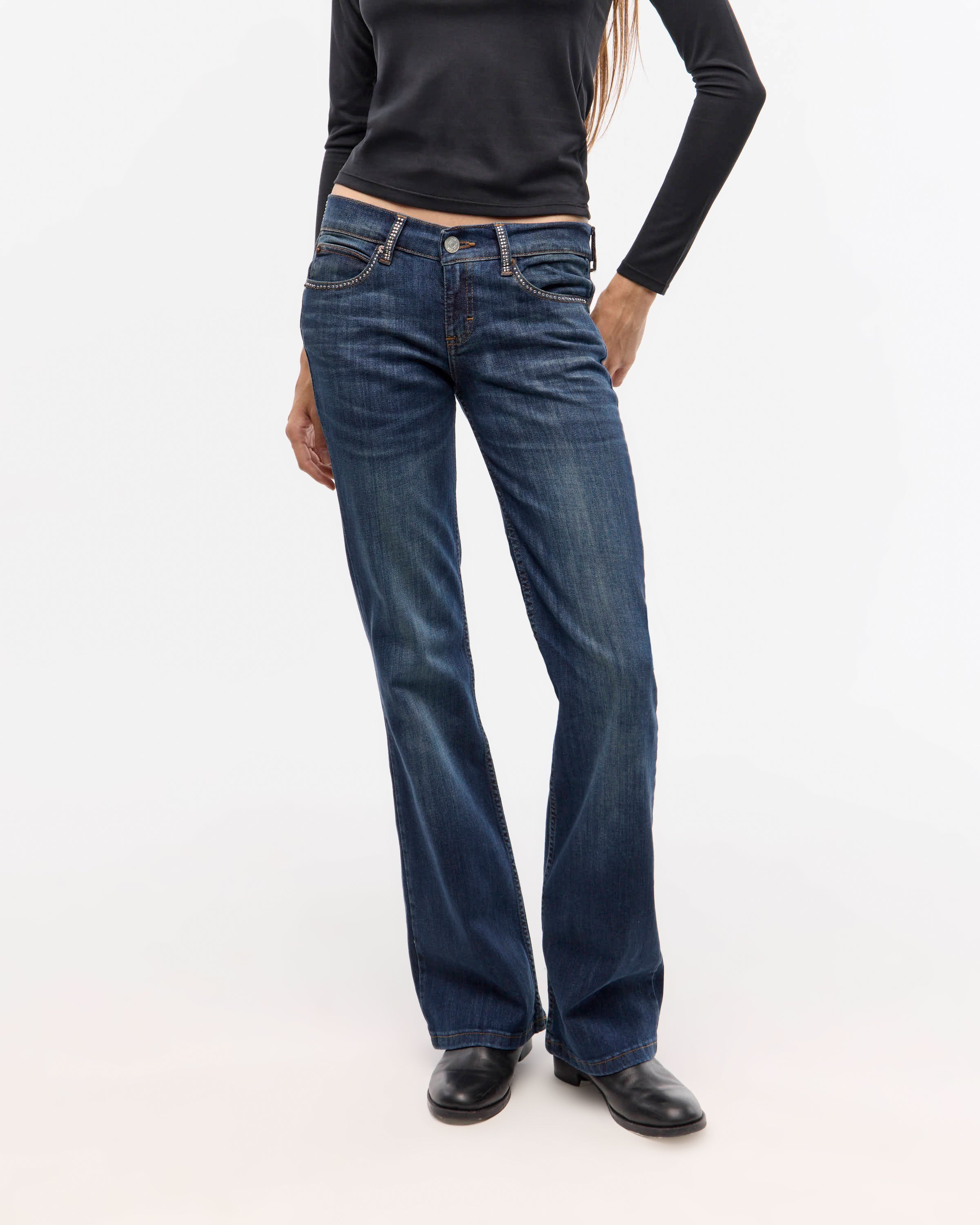 LOW BOOTCUT DEVOTION