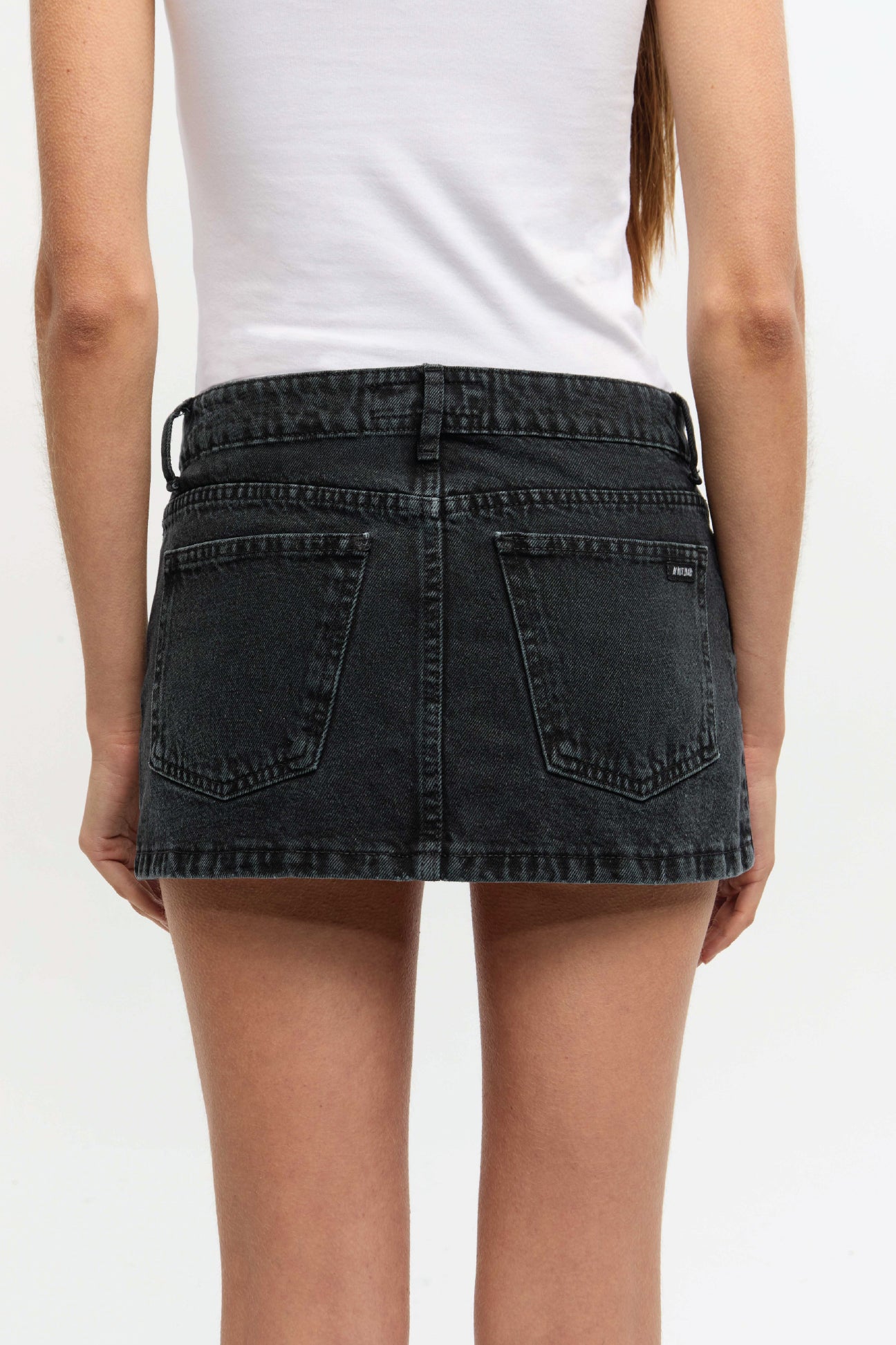 SKIRT LOW RISE WORN BLACK