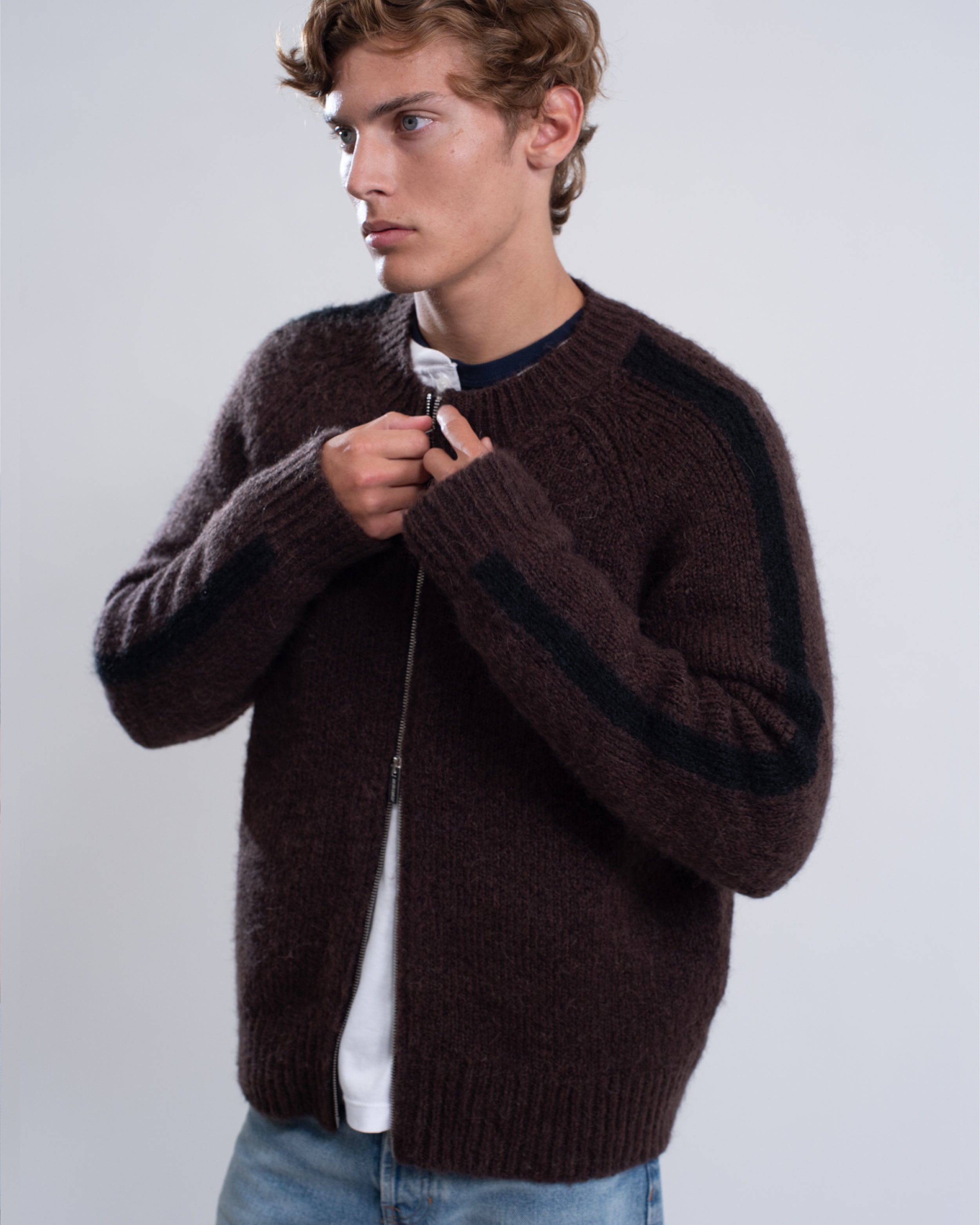 SWEATER ZIPPER - Chocolate / M