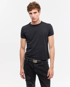 REMERA FITTED - Negro / M